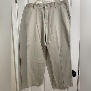 Men’s Dockers light khaki straight fit slacks.